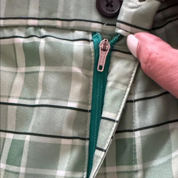 Nike Dri-Fit Men's Green Checkered Shorts - Picture 6 of 6